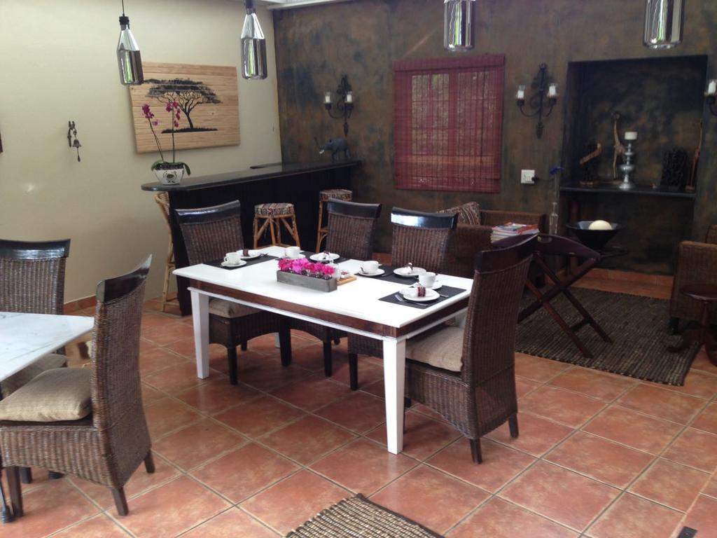 Golf And Garden Guesthouse Somerset West Exterior foto
